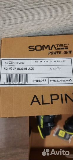 Горнолыжные ботинки детские 22.5. Палочки Fischer