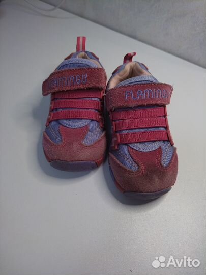 Кроссовки для девочек