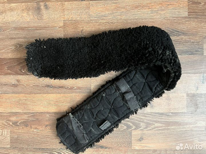 Конная амуниция бу - мех под подпругу 92см