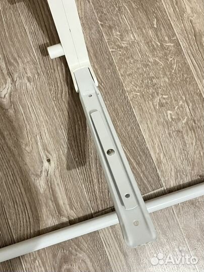 Защитный барьер для кровати