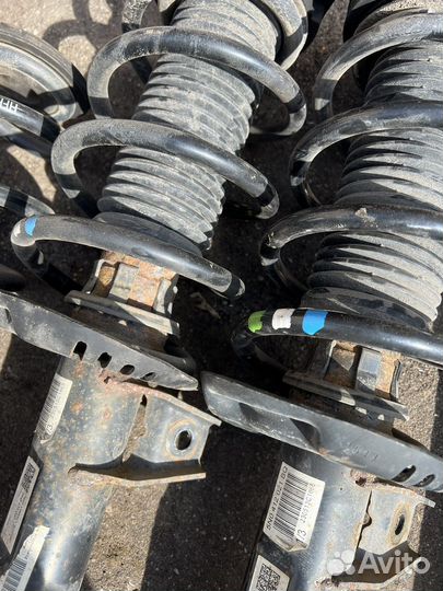 Комплект подвески VW Tiguan 1