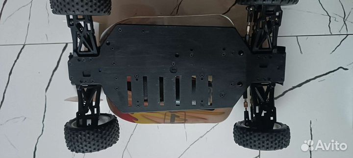 Полноуправляемая полноприводна Himoto zmotoz3 4WD