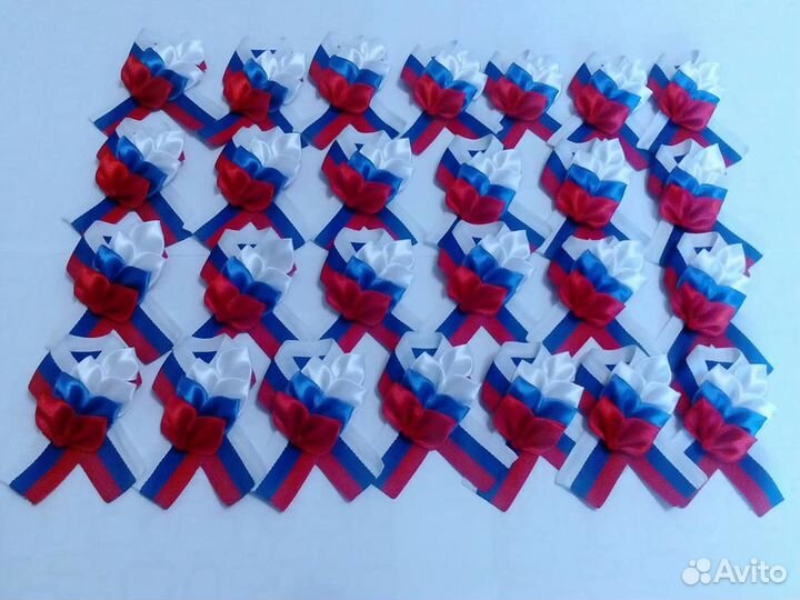 Броши на школьные выпускные