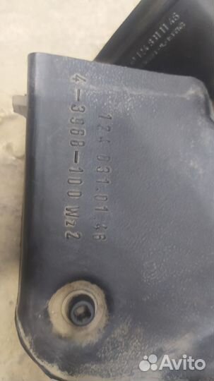 Воздуховоды печки E220 W124 Mercedes