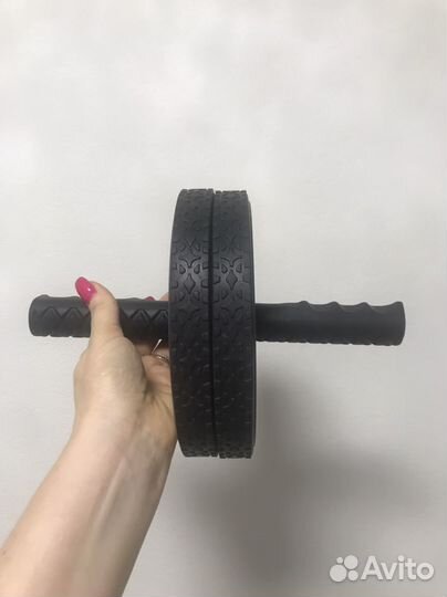 Ролик-тренажер для пресса