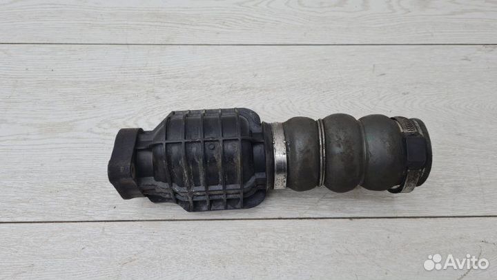 Патрубок воздушный Peugeot 3008 1 DV6C 2012