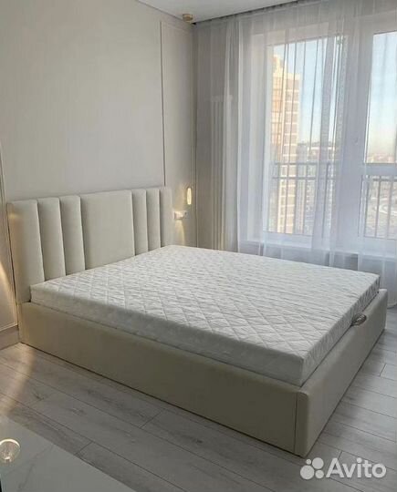 Кровать двуспальная