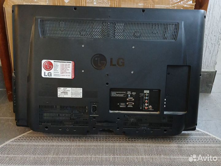 Телевизор:LG 32LD425