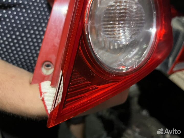 Фонарь задний правый Chevrolet Lacetti (дефект)