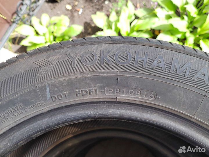 Yokohama dB Decibel E70B 215/60 R16