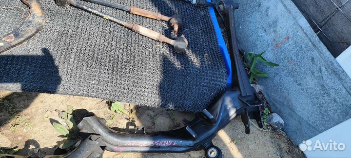 Задняя подвеска Тойота Авенсис 2