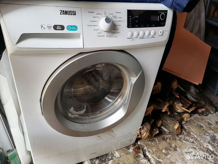 Стиральная машина на запчасти zanussi