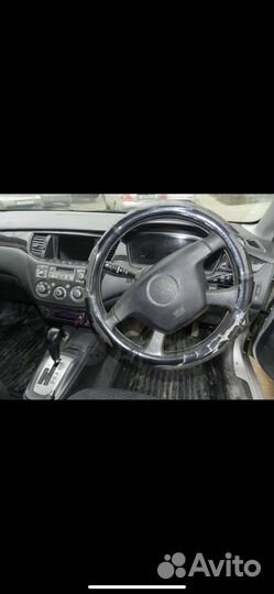 В полном разборе Mitsubishi Lancer Cedia