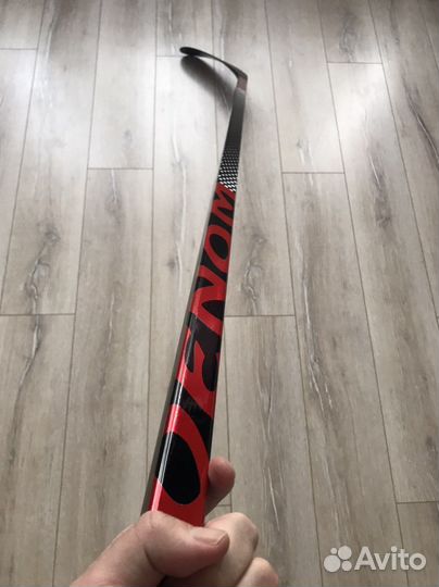 Клюшки хоккейные Venom