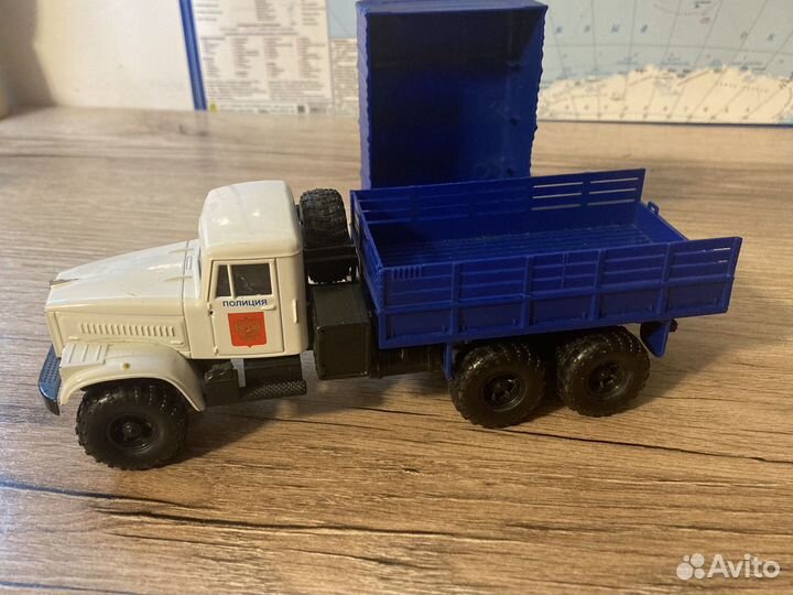 Модель автомобиля Урал