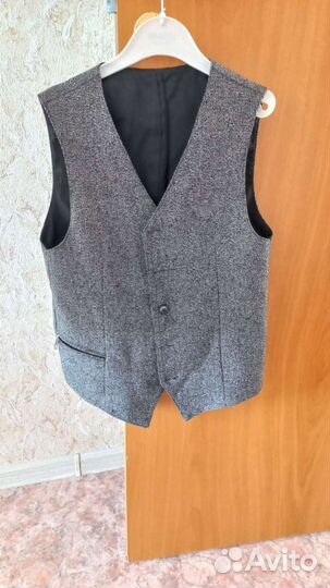 Жилетка для мальчика школьная