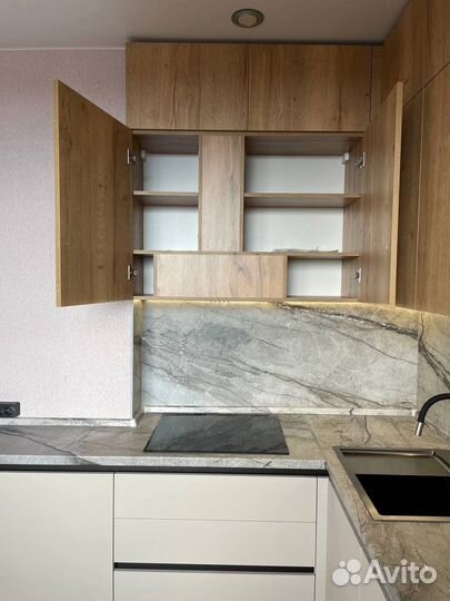 Кухонный гарнитур угловой