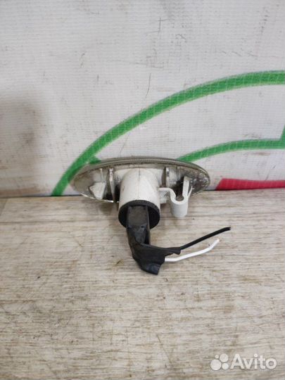 Повторитель в крыло Nissan Note E11 HR16DE 2011