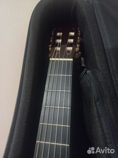 Гитара hohner hc 06+жесткий чехол+струны+держатель