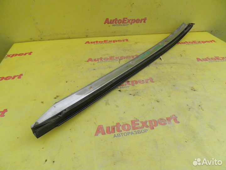 Молдинг лобового стекла левый Nissan Almera Classi