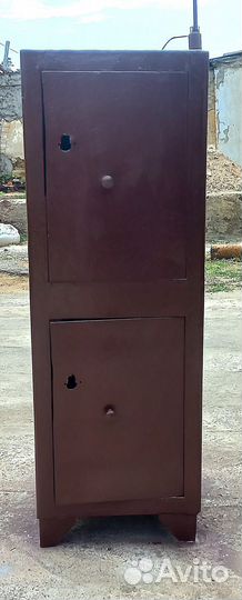 Сейф металлический