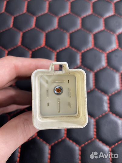 Реле клапана печки Mercedes w639