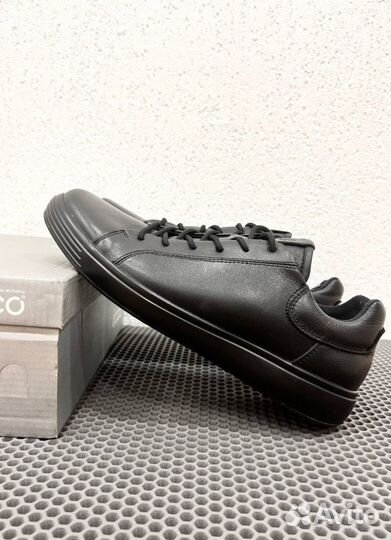 Кроссовки Ecco модные