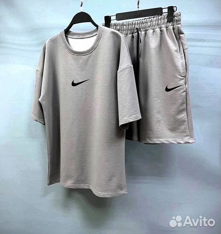 Футболка и шорты Nike