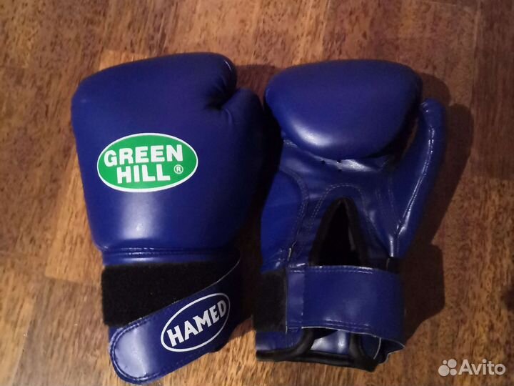 Боксерские перчатки