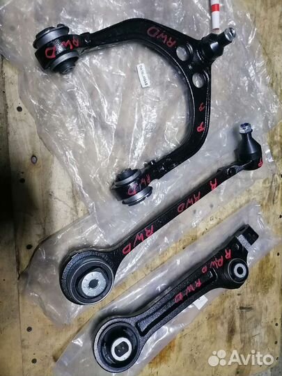 Рычаги комплект с права Dodge charger LD