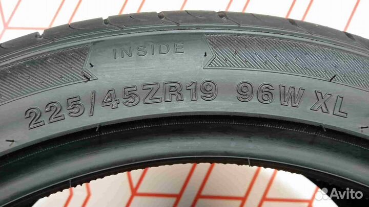 Arivo Ultra ARZ4 225/45 R19 96W