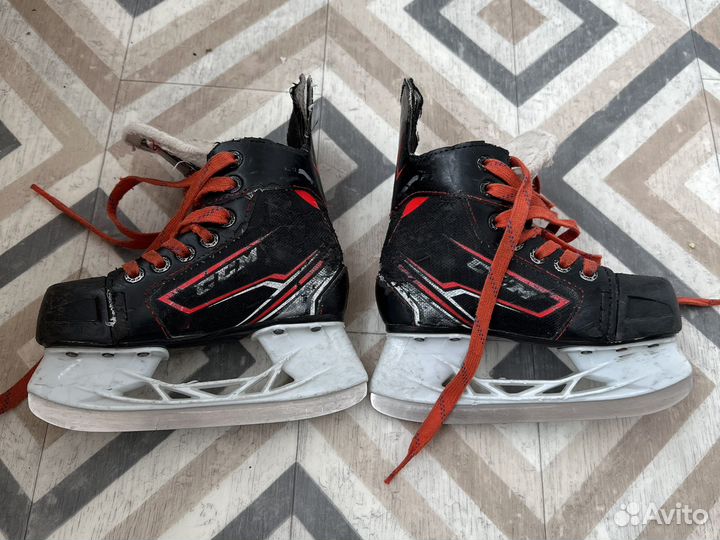 Коньки хоккейные CCM 11yth (детские)