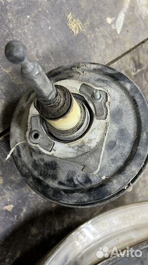 Вакуумный усилитель тормозов pasasat b5