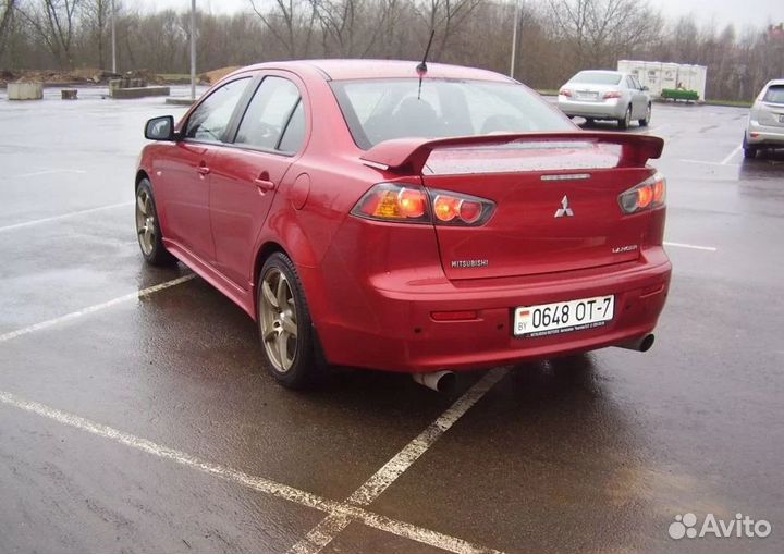 Спойлер штатный 2,0 mitsubishi lancer 10