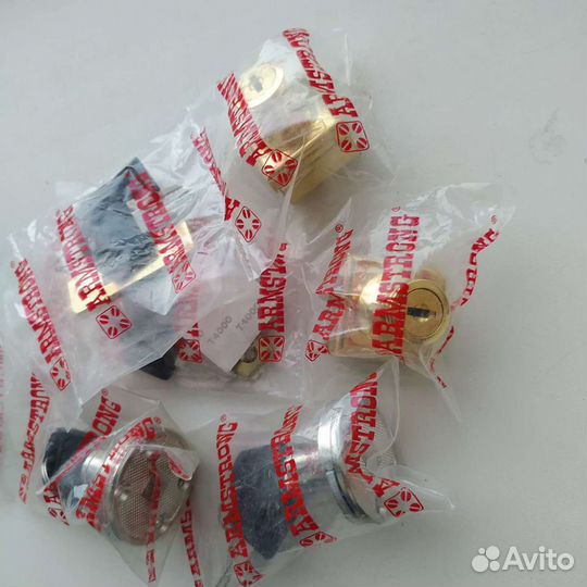 Замок мебельный. Армстронг. Италия