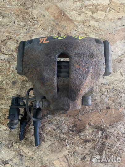 Суппорт передний левый Audi A4 B6 1.8 AMB