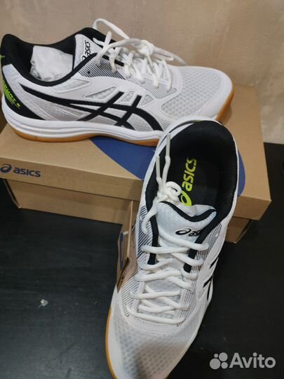 Волейбольные кроссовки Asics Upcourt5