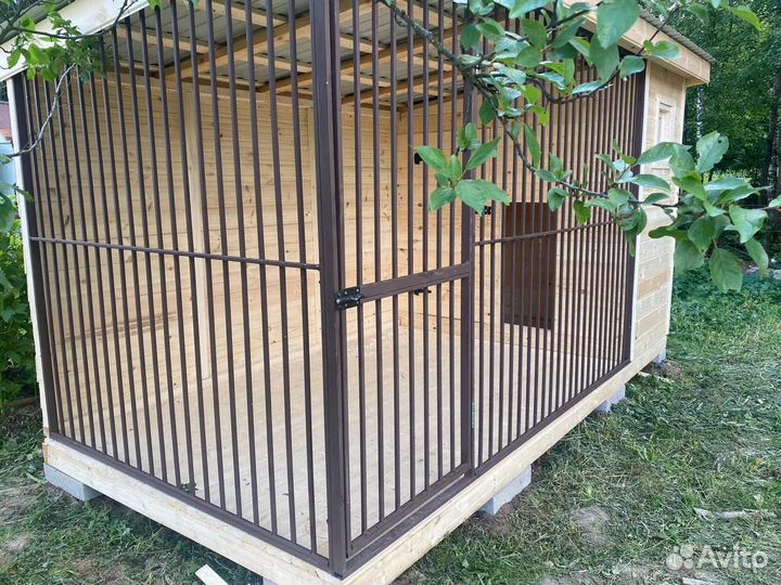 Вольер с выгулом