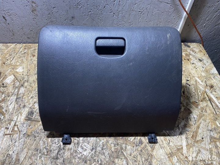 Бардачок mitsubishi colt CJ 1996-2004