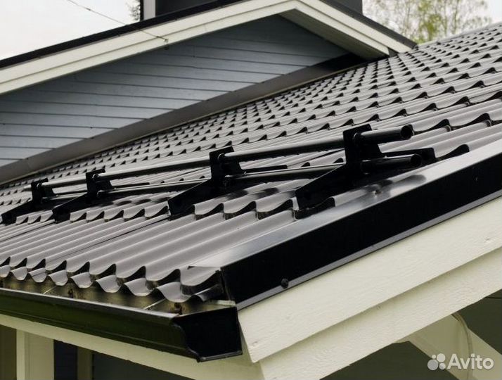 Снегозадержатели – безопасность для вашего участка