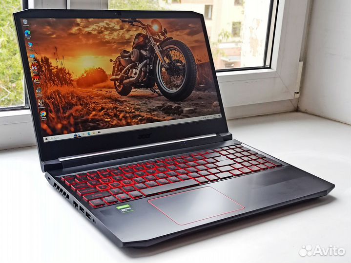 Acer Nitro 5 / Core i5 10300h / GTX 1650ti 4gb