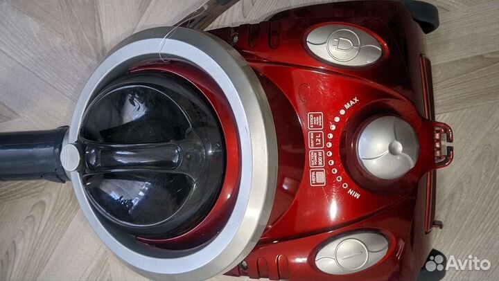 Пылесос Vitek