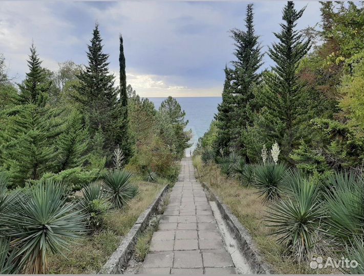 Горничная с проживанием (хорошие условия)