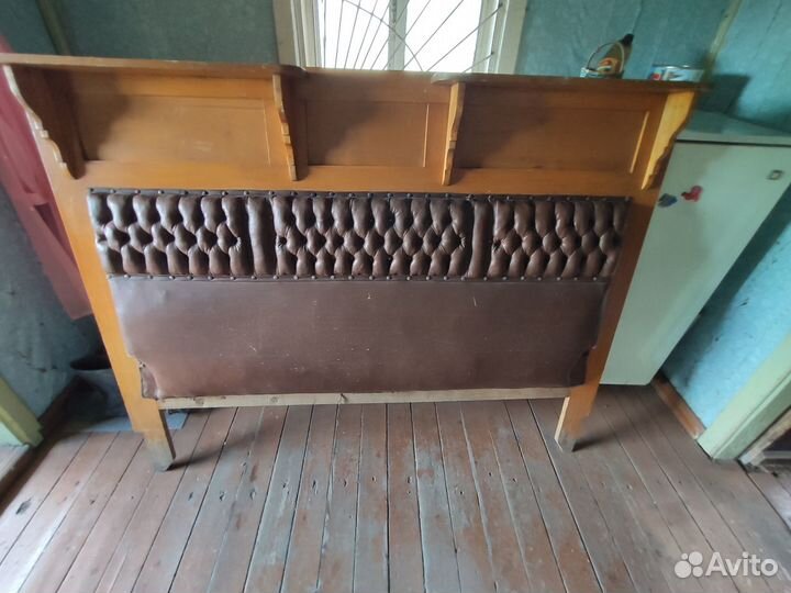 Спинка старинного дивана под реставрацию