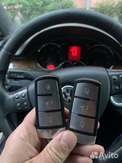 Ключ для Volkswagen Passat (B6/B7/CC) с привязкой