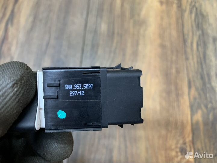 Volkswagen Golf Plus Кнопка аварийной сигнализации