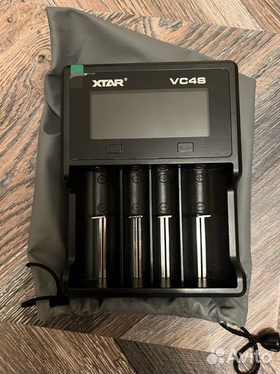 Зарядное устройство xtar vc4s