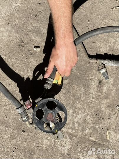 Гидроусклитель руля