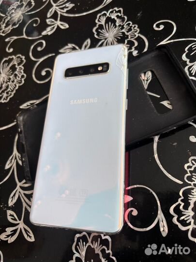 Samsung Galaxy S10+, 8/128 ГБ