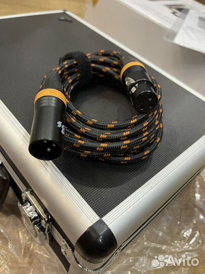 Behringer B1 + XLR кабель